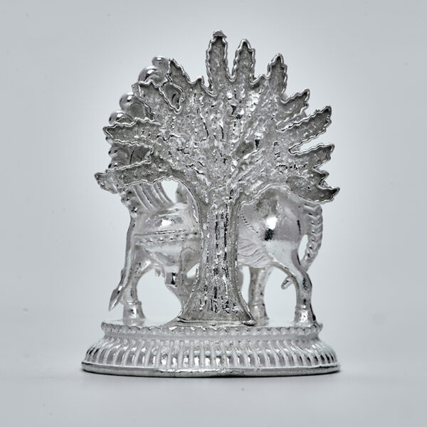 KAMDENU WITH TREE